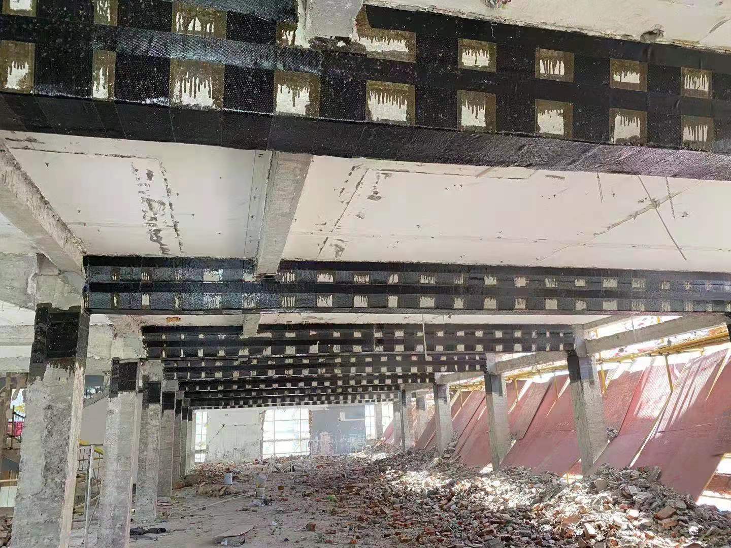 巨鹿碳纤维加固对症处理好房屋